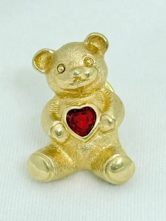 Cute Vintage Gold Tone Avon Tac/Lapel Pin with Red Crystal Heart, Approx. 1 inch - Picture 4 of 4